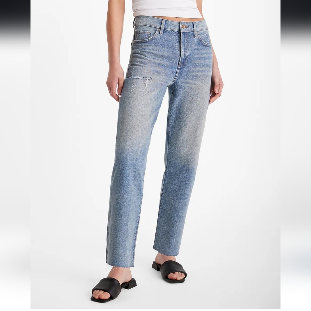 NWT Express High Waisted Light Wash 50/50 Rigid Stretch Straight Ankle Jeans